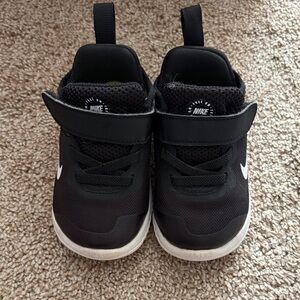 Nike Kids Black and White Sneakers